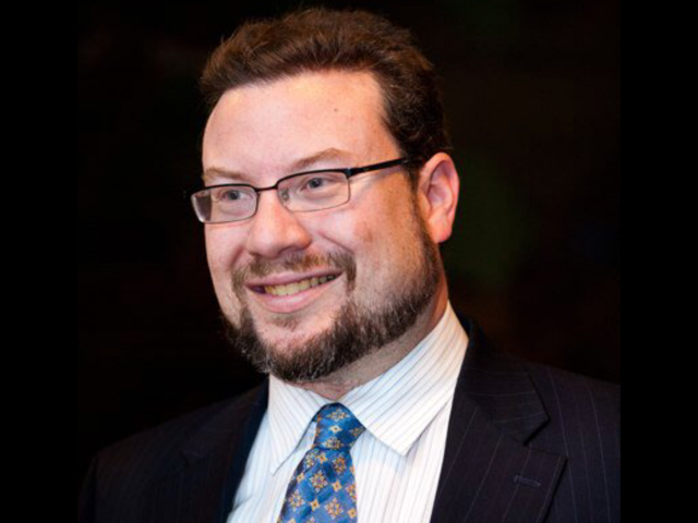 Rabbi Michael Bernstein headshot