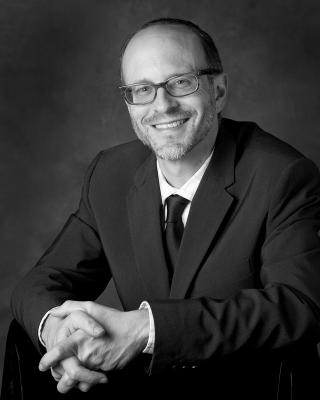 Rabbi Elliott Tepperman headshot